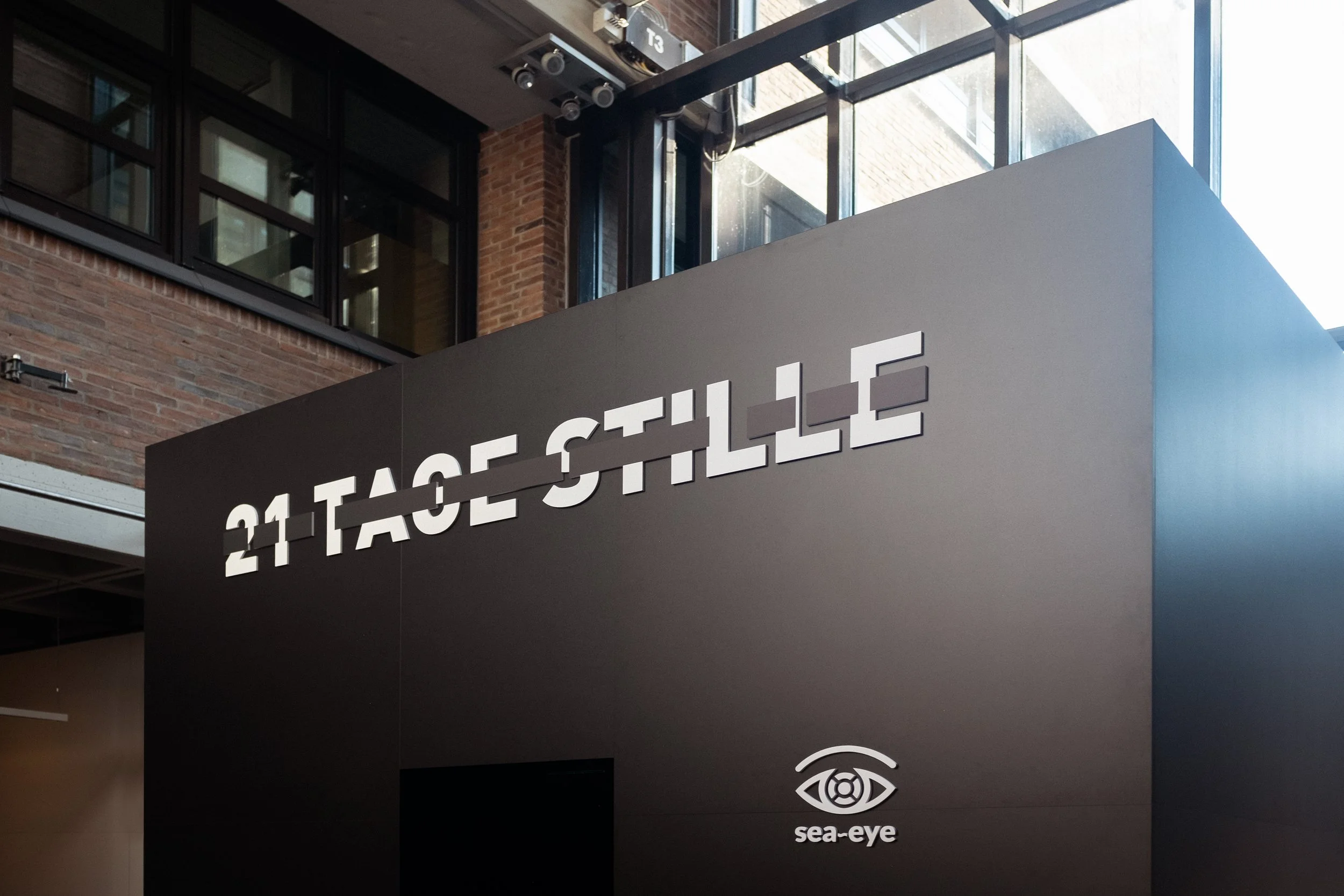 321 days of silence - instalation.jpg