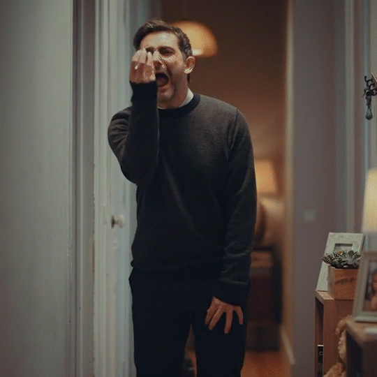 hanger 004.gif