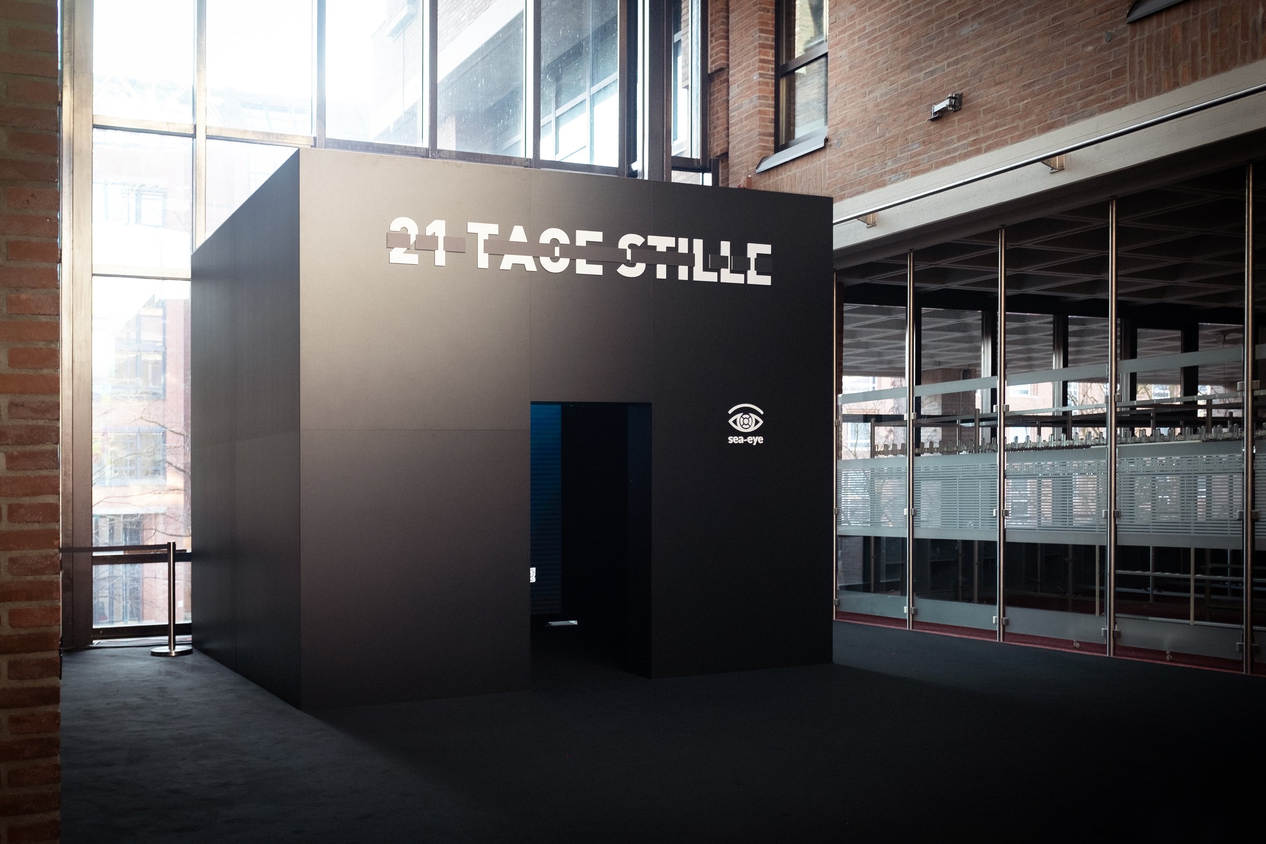 221 days of silence - instalation.jpg