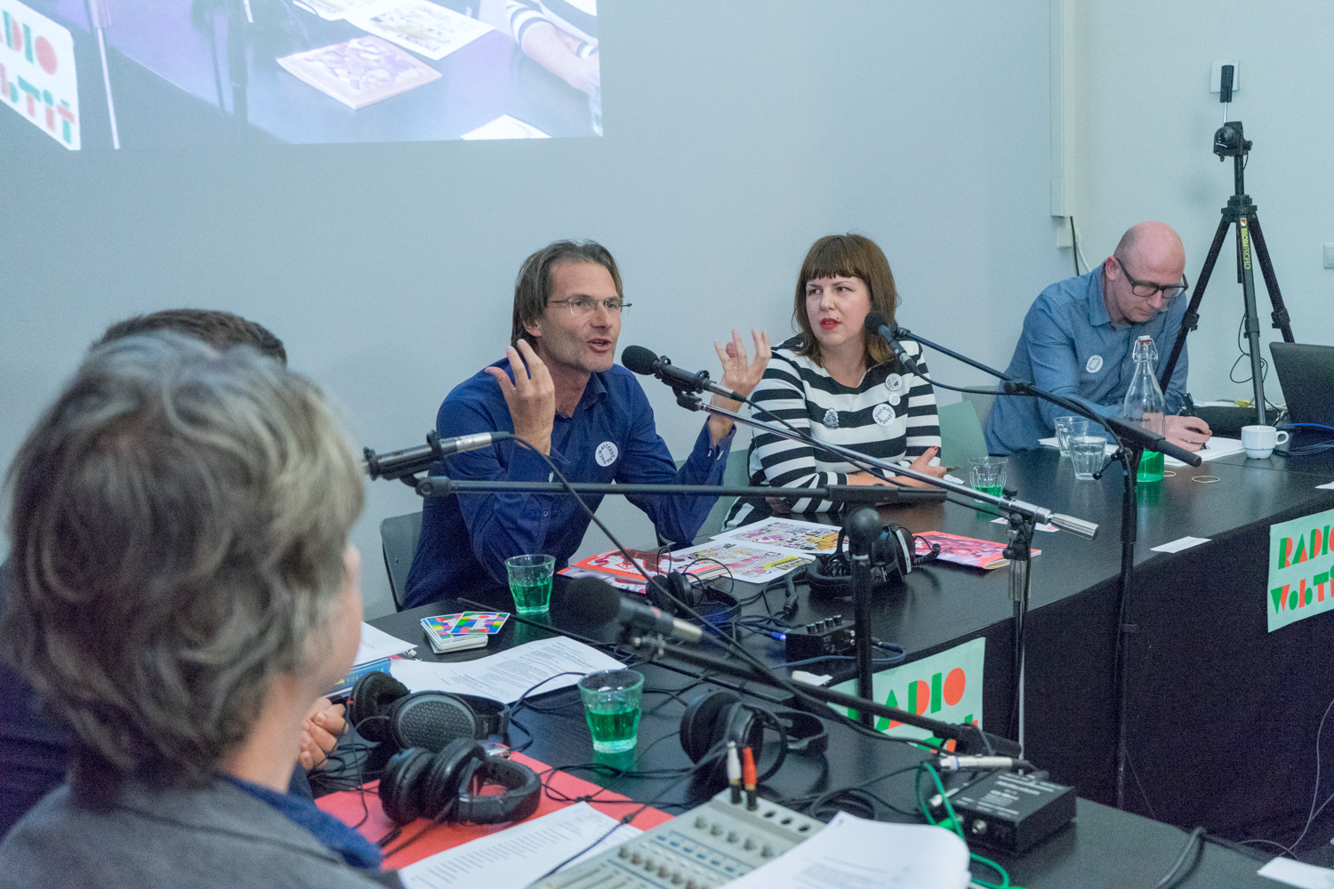 Christiaan Weijts and Maia Matches being interviewed by Lukas Meijsen