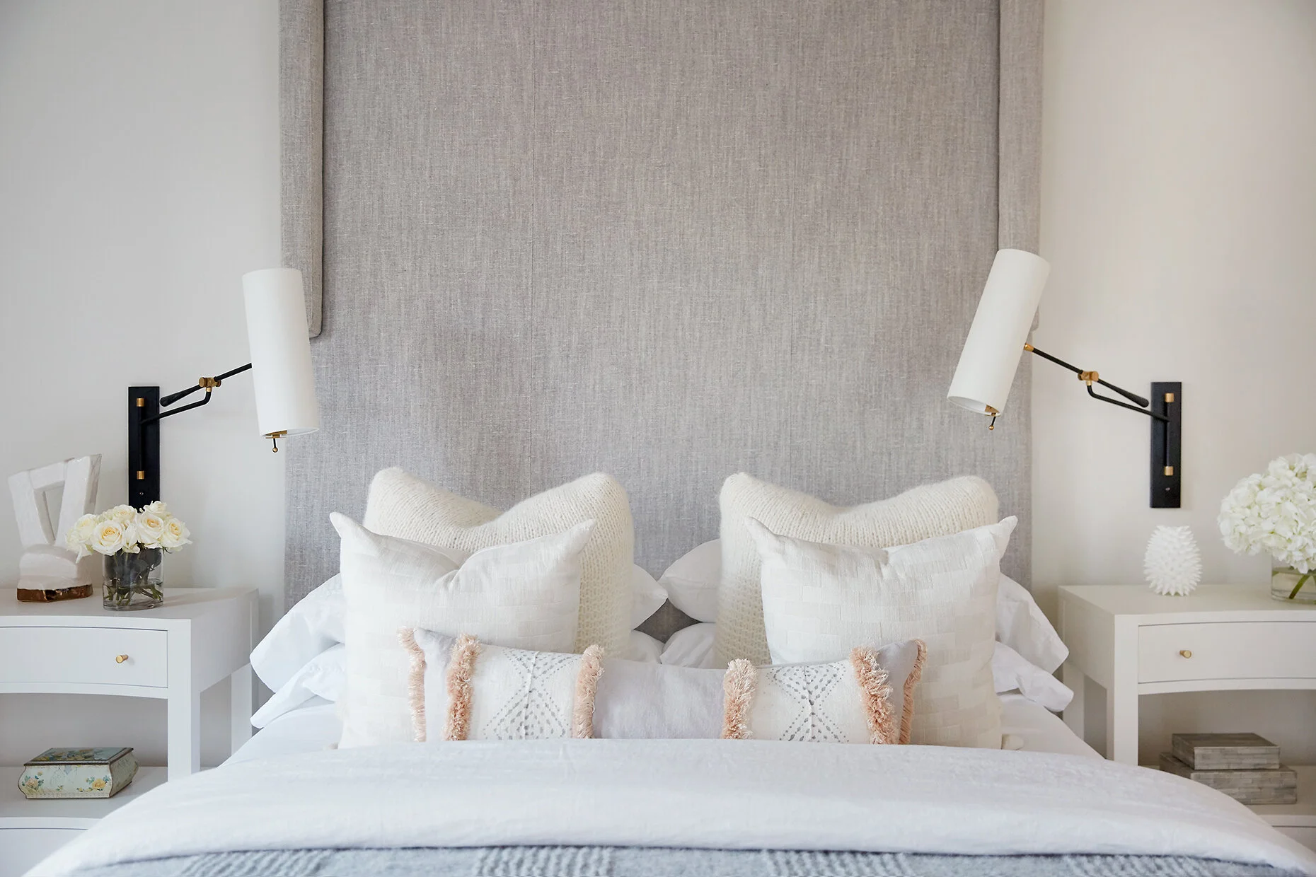 Lisa Sherry Interieurs : Peaceful Neutral Bedroom