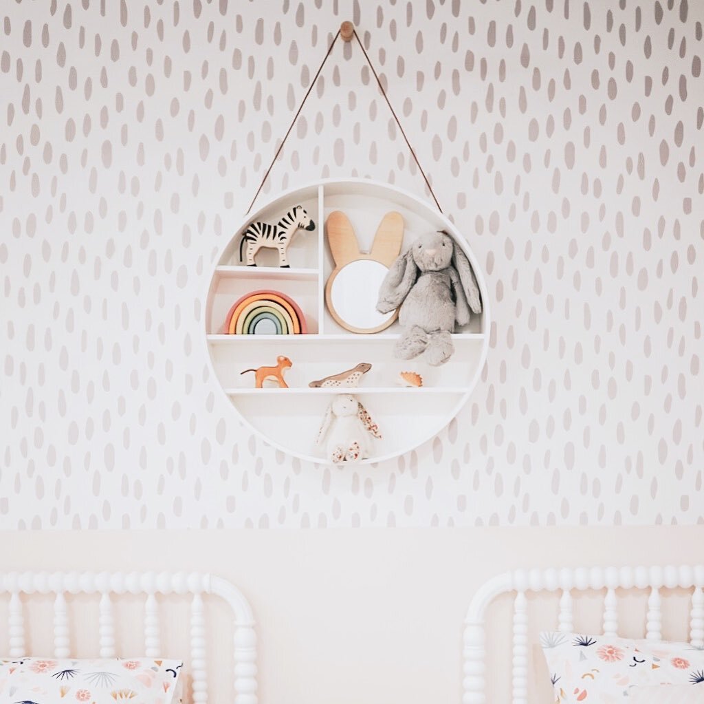 Our kids mirror can be hung on a wall hook or placed on a shelf. Show us how you display yours! Available in 3 different design: 🐰 🎈 🌵 #kidsroom #kidsdecor #woodenmirror #thecommonbench #sghandmade