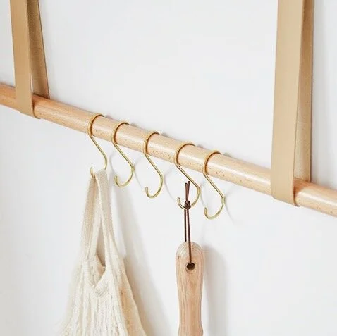 0404FC42-44CA-4E7A-BF3F-2E62D73AACE3