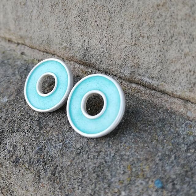 And a smaller pair for everyday wear for #artistssupportpledge today. Enamel on silver, usually &pound;120, on offer for &pound;75 +&pound;7 p&amp;p. DM me if interested. Gx

#makerssupportpledge
#supportartists 
#supportsmallbusiness 
#handmadejewel