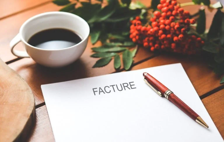 💼💡L'Art de la Facturation : Un Pilier pour les Artistes Travaillant en Autonomie