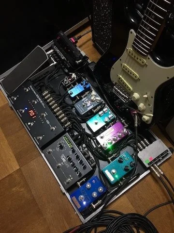 ブログ 藤井 陽一さんからペダルボードの写真をいただきました Lep International