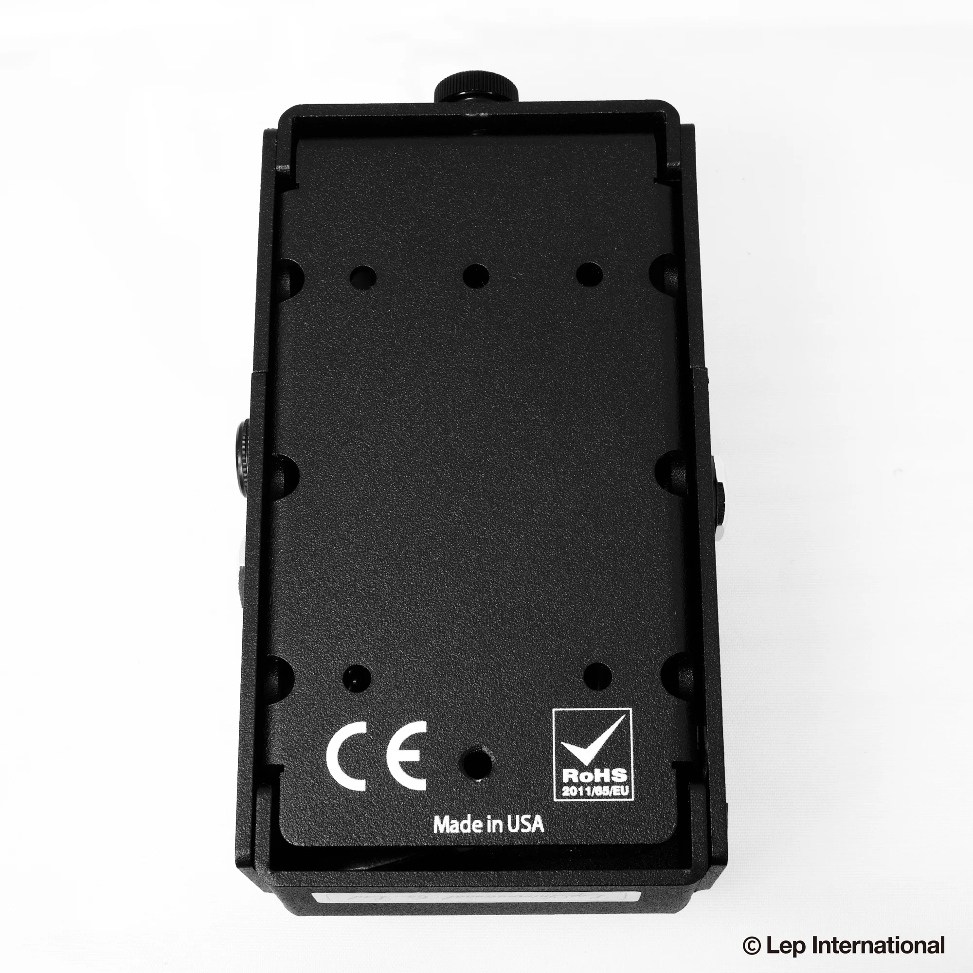 Bass-Tight-Metal-JR-04.jpg