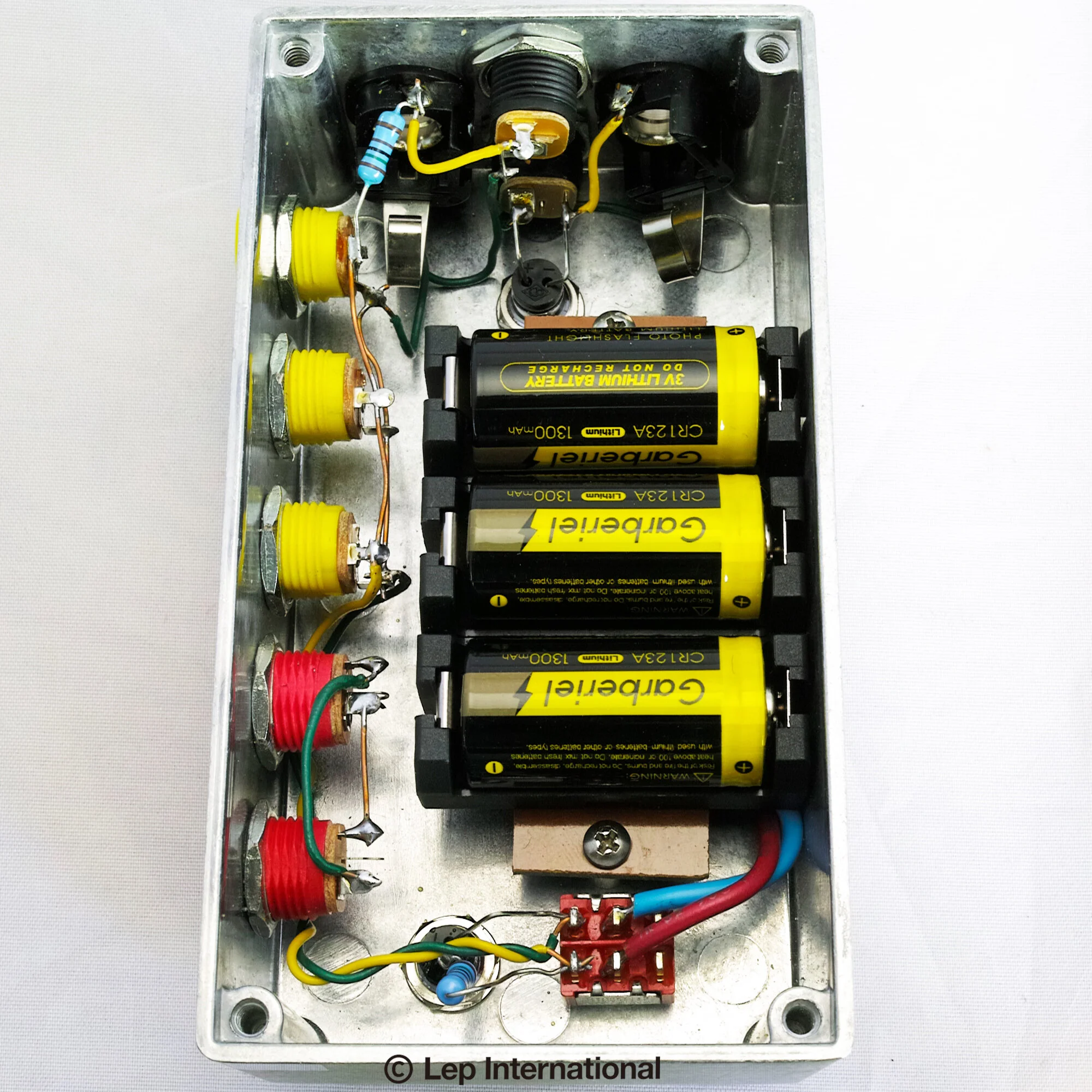 Vtility-Box-04.jpg