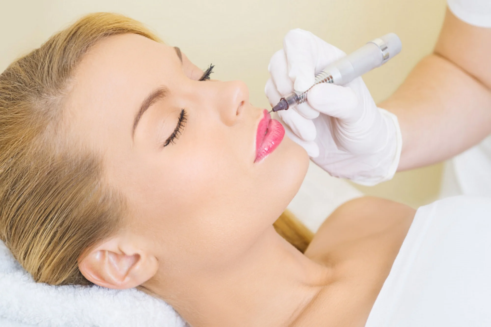 Lips-Permanent-makeup.jpg