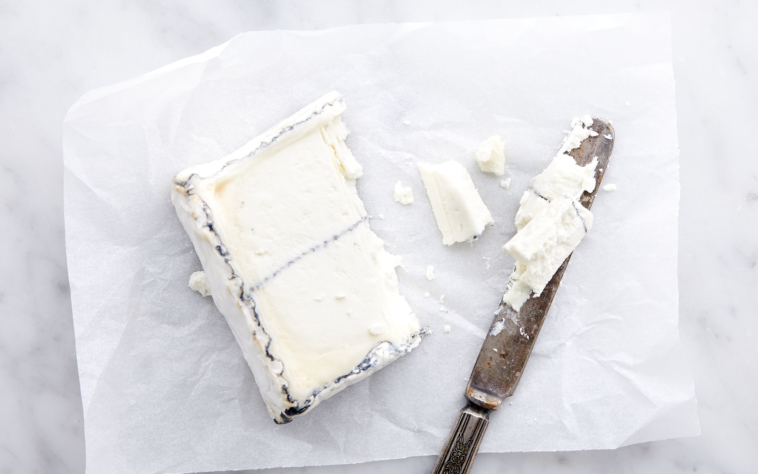 2018_1101_GoodEggsKitchen_CheeseShop_HumboldtFog_HalfWheel (e3011bae2d65e524e8eac5fdeb452f66c8e9a11c).jpg