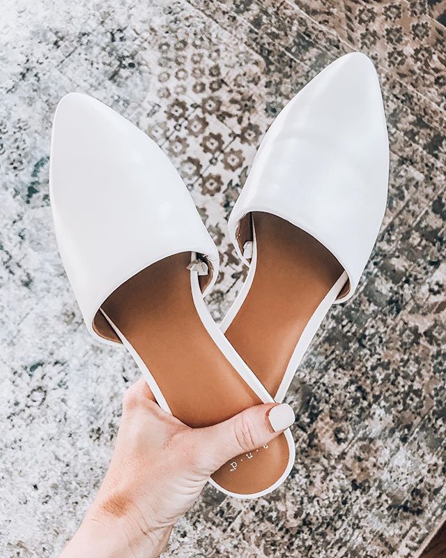 THE shoe show for spring! 🌸Found my white mules! Some dupes are only $25! Linked here in @liketoknow.it .
.
.
.
http://liketk.it/2ABJe #liketkit @liketoknow.it #LTKsalealert #LTKunder50 #LTKshoecrush #LTKstyletip #LTKunder100 #LTKitbag #whitemules #