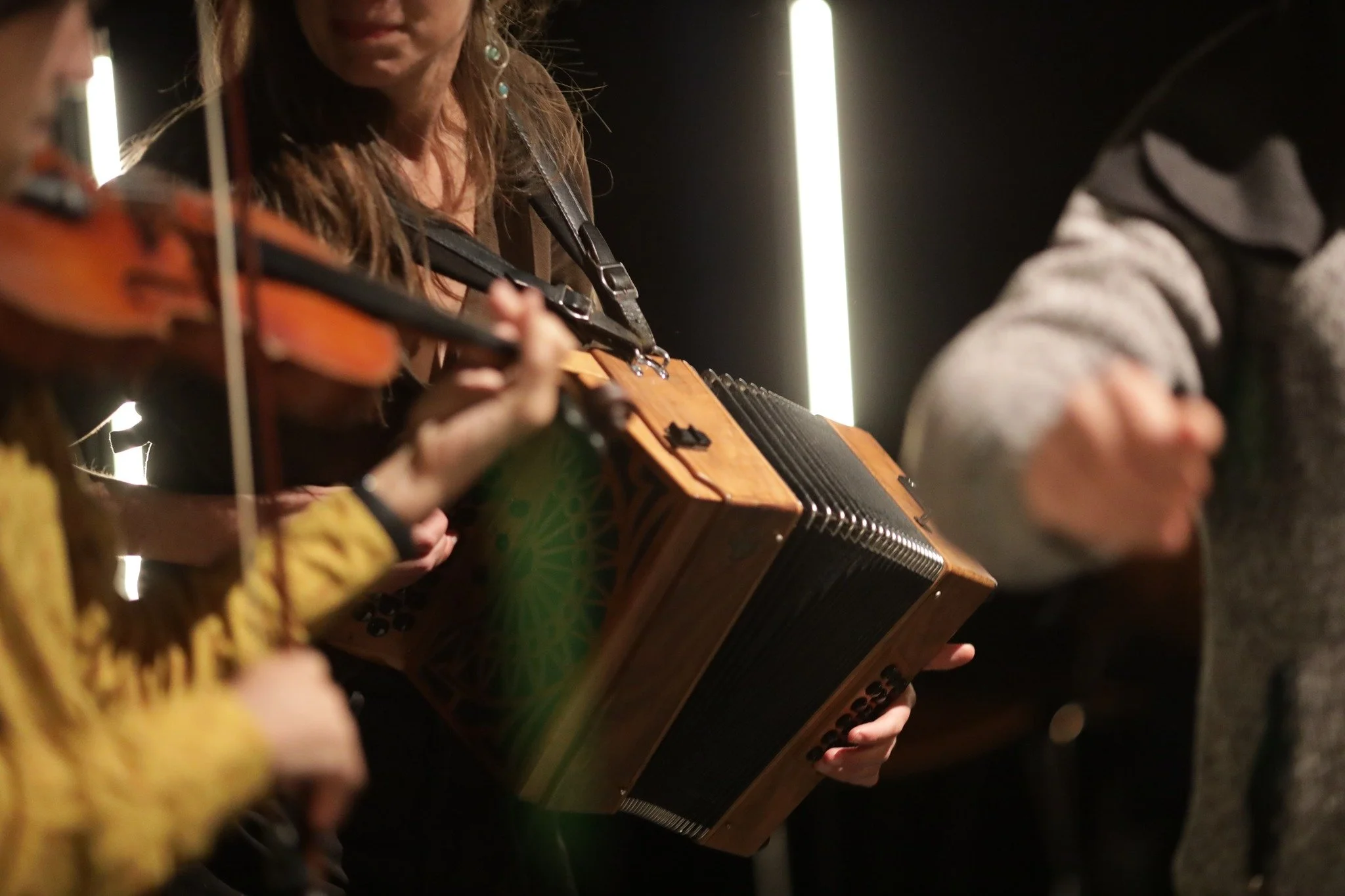 15 Baile à meia-luz © Arte das Musas 2025.jpg