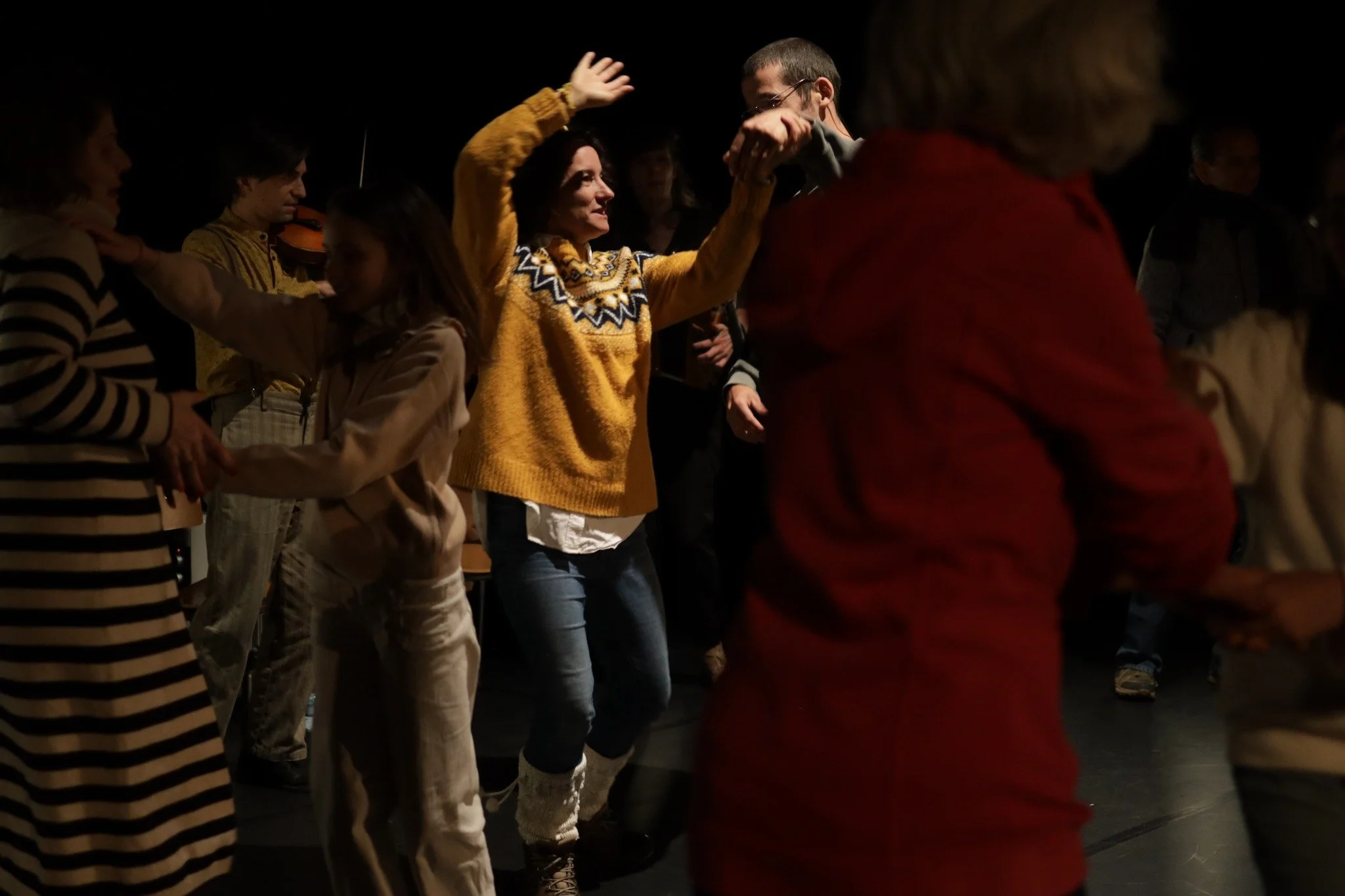 19 Baile à meia-luz © Arte das Musas 2025.jpg
