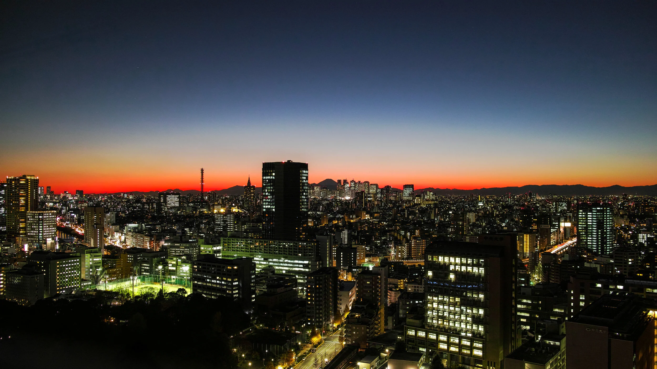 tokyo sunset japan.jpg