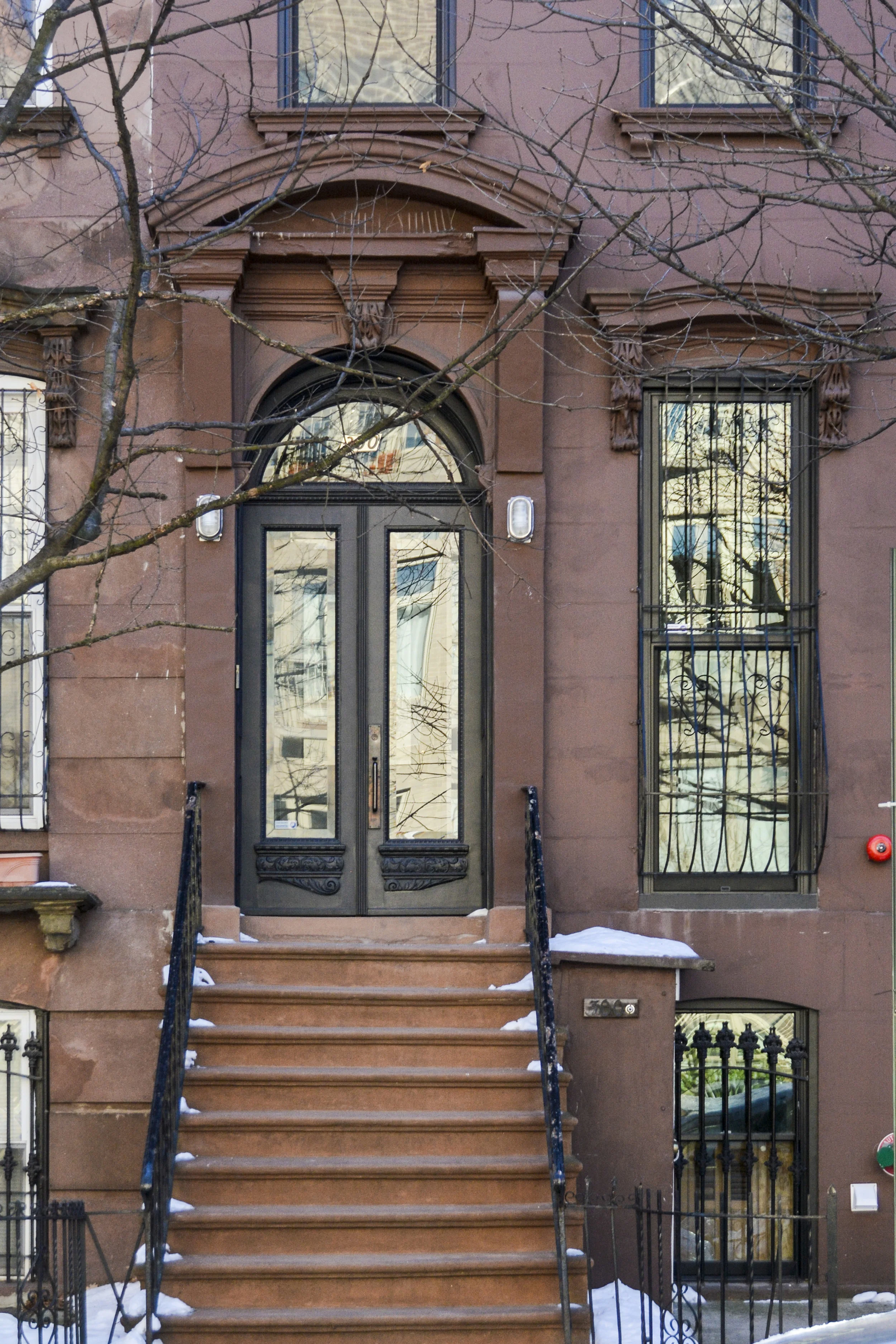 Exterior stoop