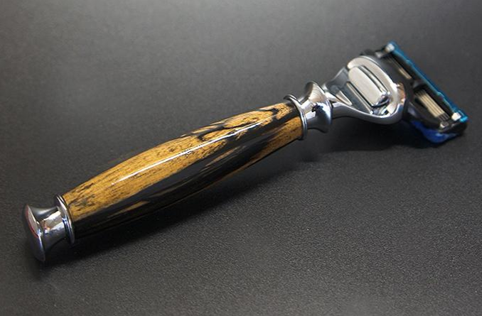 Ebony Wood Razor