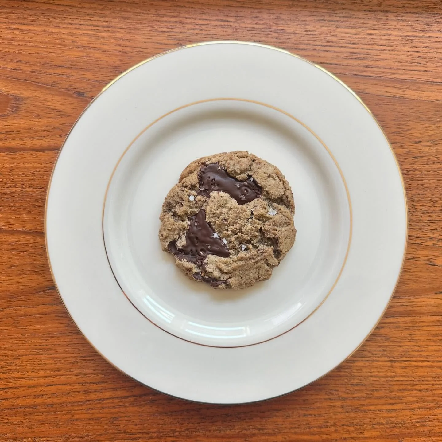 thank you all so much for the support on my fundraiser for @emad_family2003 🤍 together we were able to raise $510!
i hope everyone who donated enjoys their cookie boxes! 
- buckwheat chocolate chunk cookies
- caramelized white chocolate pistachio ma
