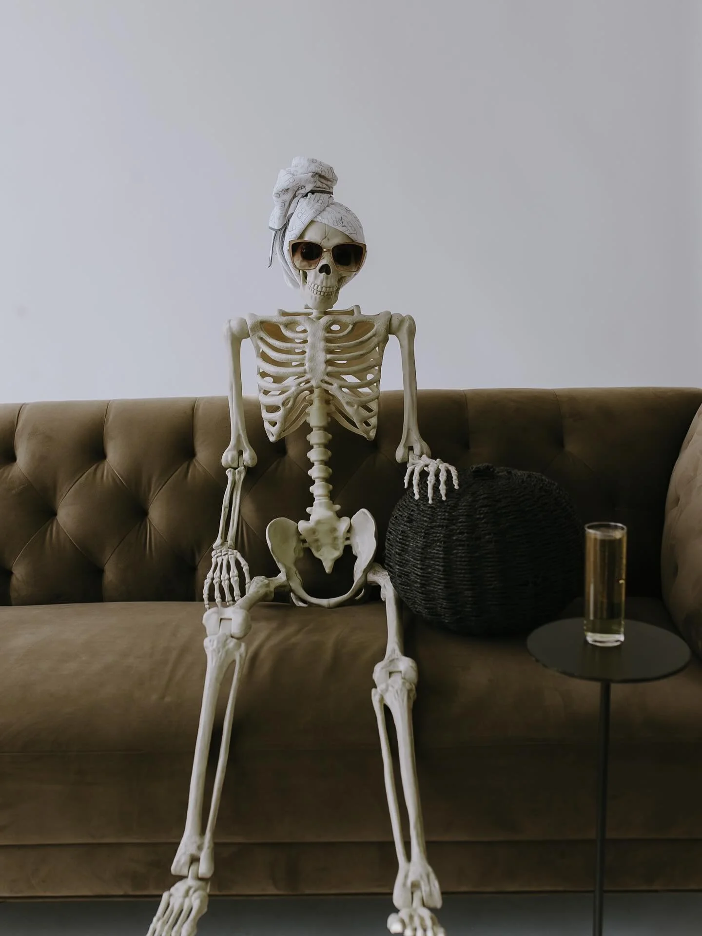 Even the skeletons know- fresh hair makes you feel alive again 🤘

Happy October 1st! 

Meeting your new stylist is simple, visit our link in bio. 

📸 @ashtonimagery