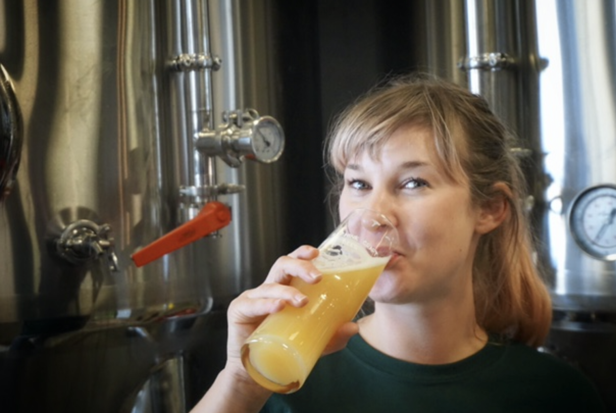 Say hey to beer drinking beauty, @my_belle84