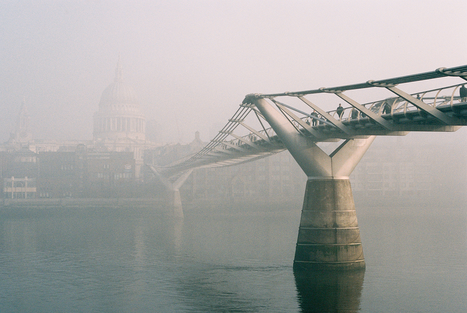 Dmitry Serostanov. Portrait and editorial photographer in London.