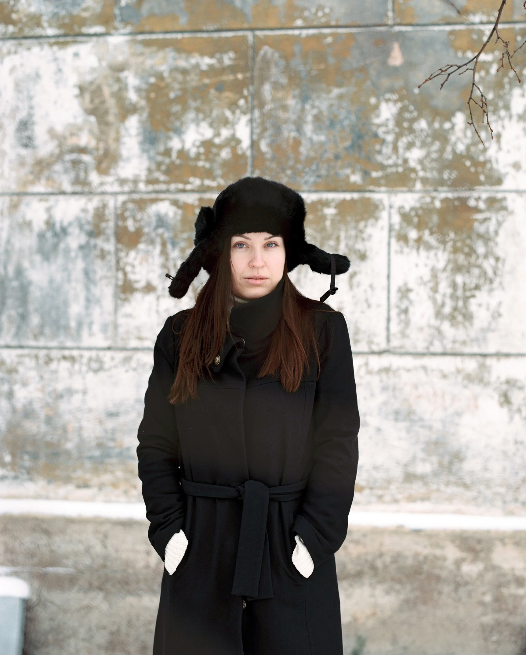 Winter portrait shoot by Dmitry Serostanov
