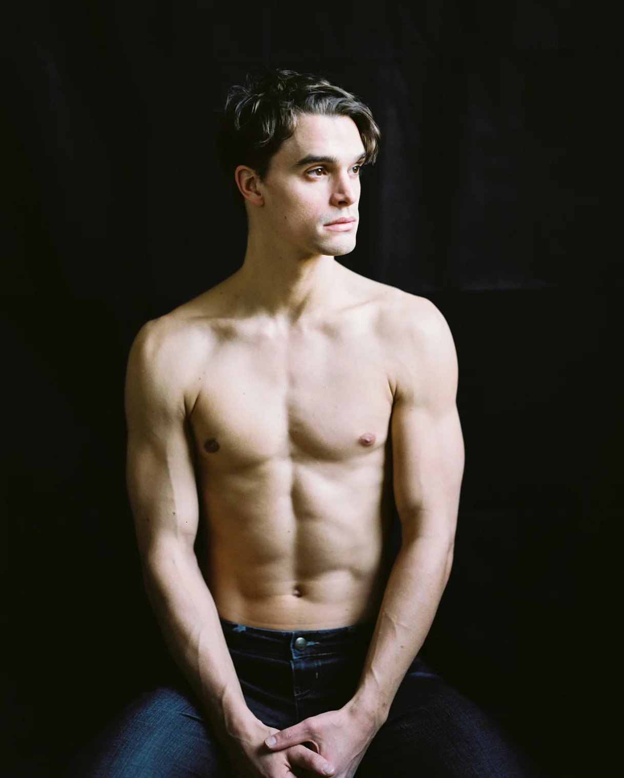 Portraits by Dmitry Serostanov in London