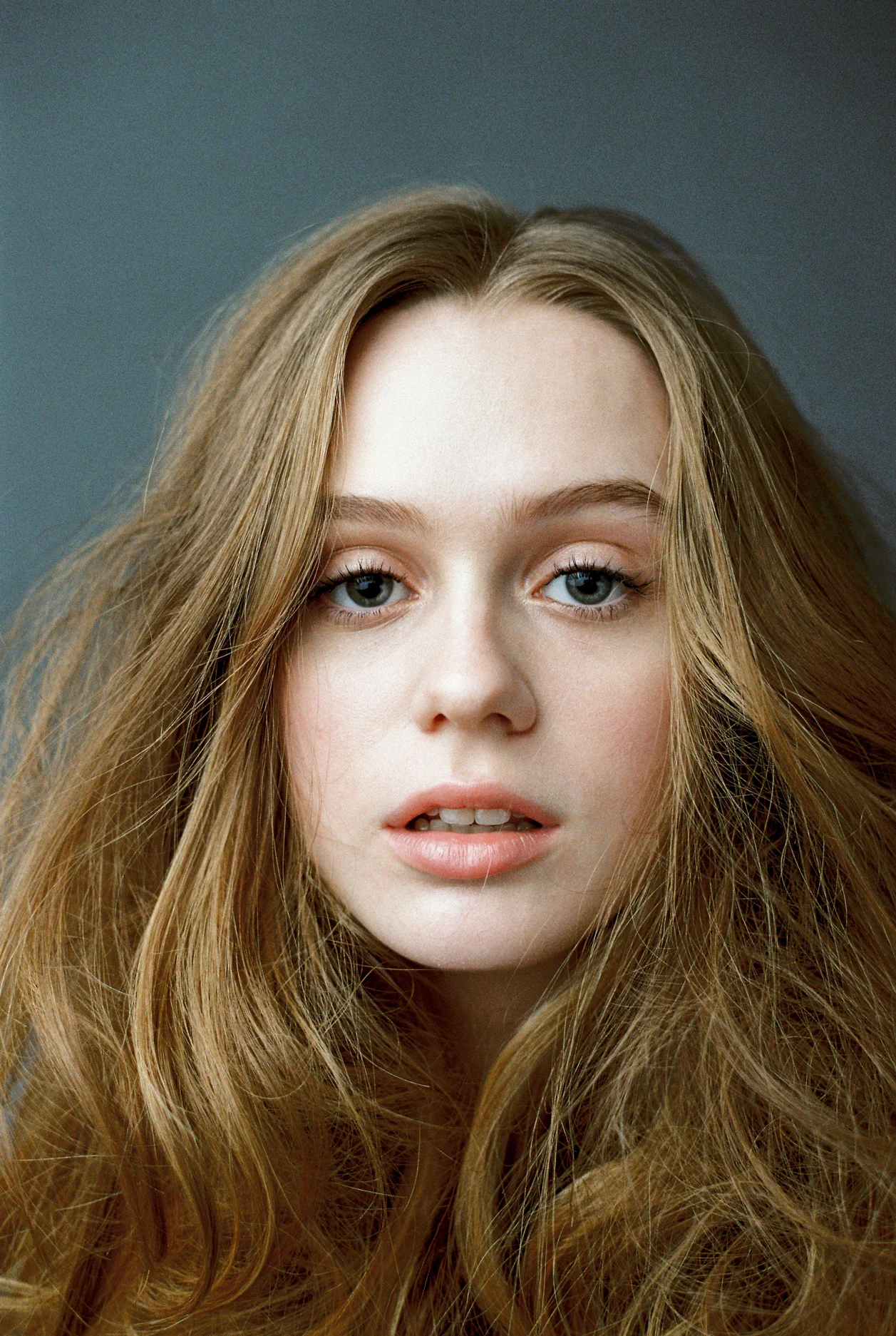 Portraits by Dmitry Serostanov in London