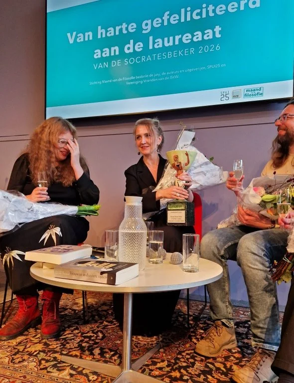 MaandvandeFilosofie_Socratesbeker_2026_uitreiking (3)_590x768.jpg