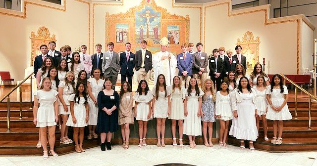 Congratulations to our 8th graders on their Confirmation this past Sunday. May the gift of the Holy Spirit help each of them become disciples of Christ. @bpspalding #NashvilleCatholicSchools #BestofMusicCity #dioceseofnashville #catholicschoolsdavids