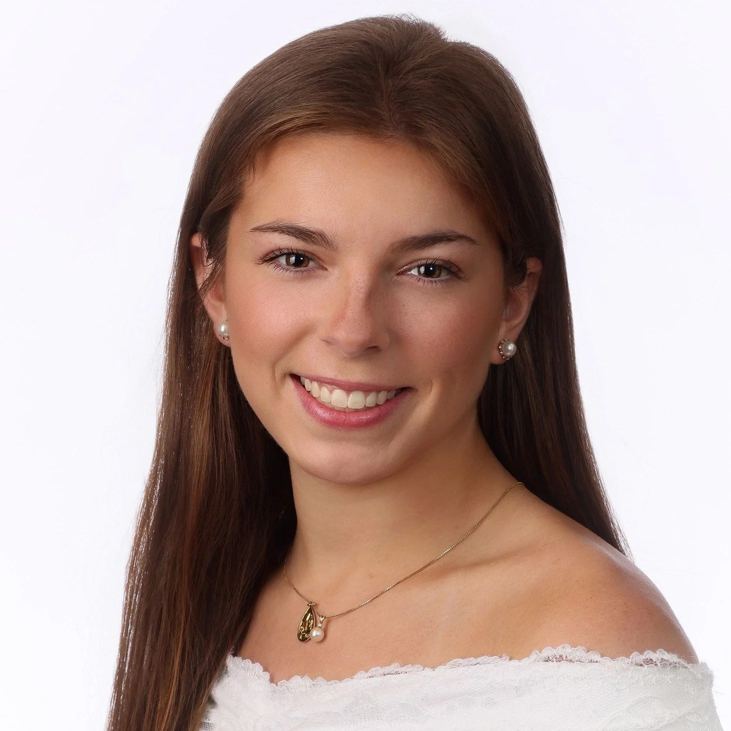ALUMNI NEWS - Grace Bauer, SHS class of 2022, has been recognized by the National Merit Scholarship Corporation as a National Merit Commended Scholar. Grace is in her senior year @stceciliaacademy where she is Senior Class Vice President and a St. Ce