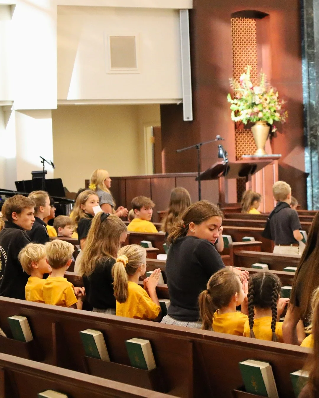 It was an extra special week for our Kindergarteners! 💛🐯

For the very first time, they attended All School Mass with their 8th Grade Buddies by their side. ⛪️

One of the sweetest traditions at Saint Henry is our Kindergarten &amp; 8th Grade Buddy