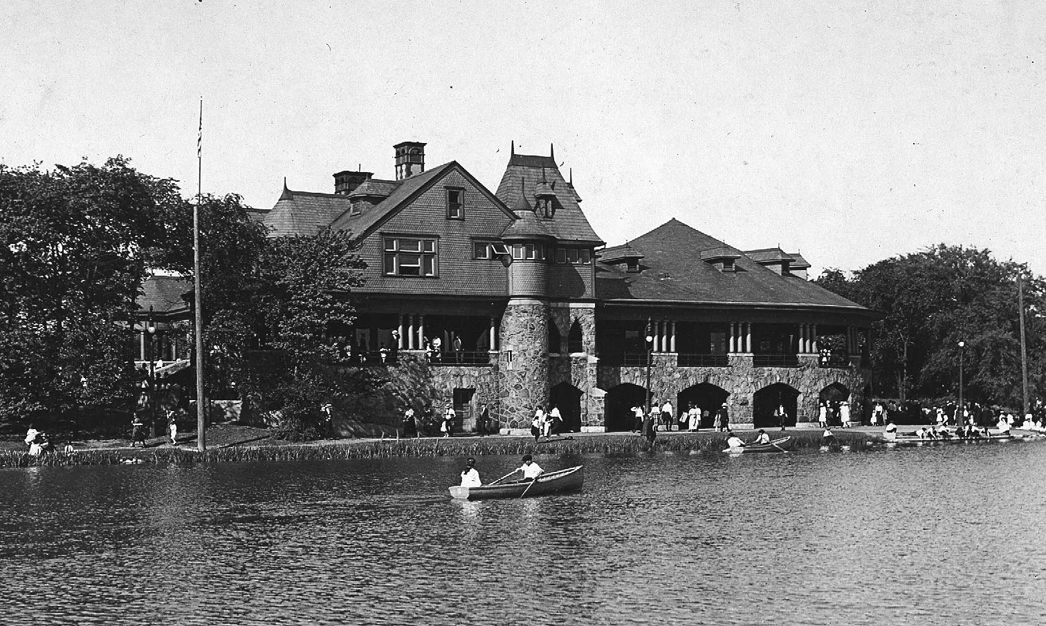 Jenney’s Humboldt Park Refectory was a handsome stone and shingle Queen Anne style structure, ca. 1910. Chicago Park District Records: Photographs, Special Collections, Chicago Public Library.