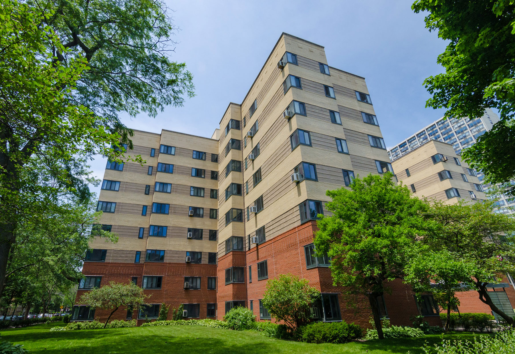 After last month’s post about the Marine Drive Apartments, I learned more about the building from relatives of Sam Oman and Albert Tarrson. Photo by Eric Allix Rogers, 2017