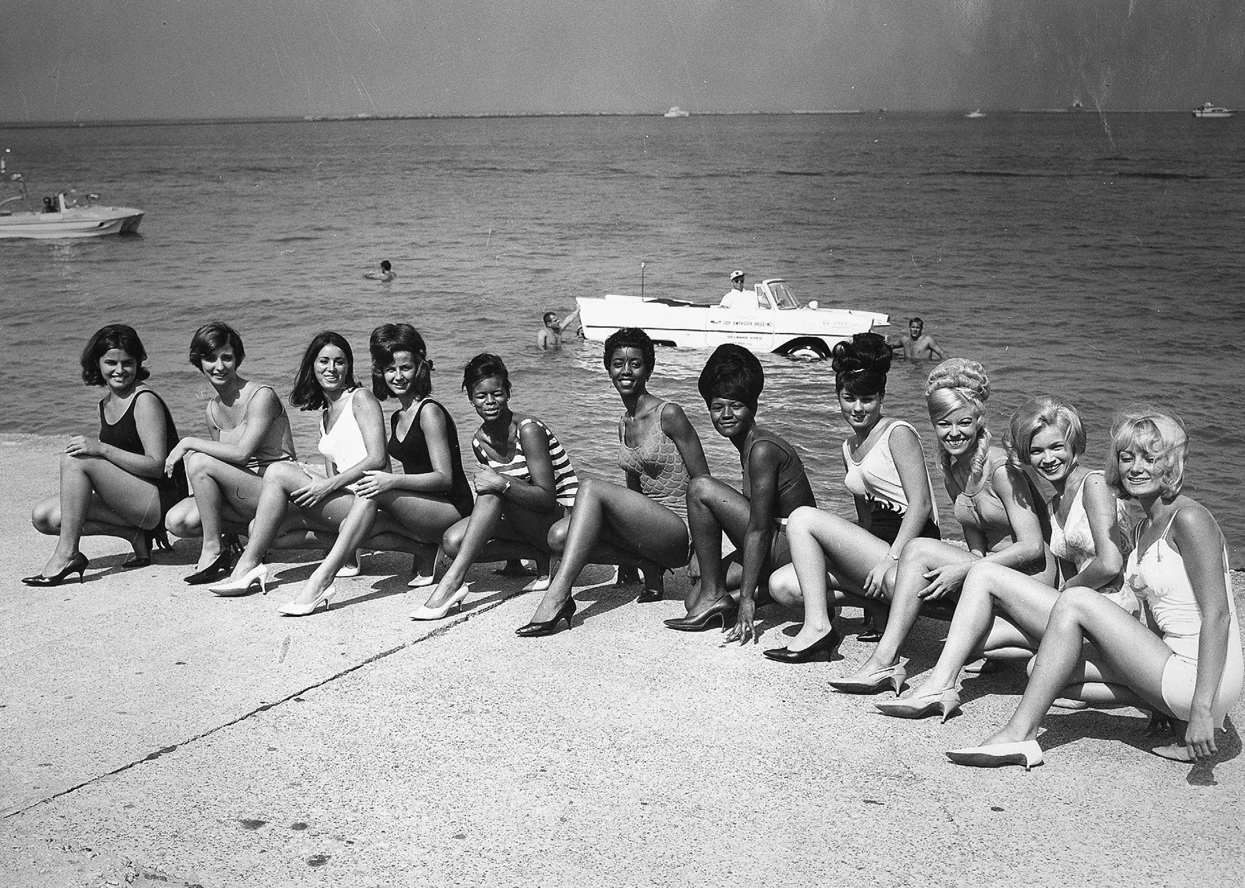 “Miss Mermaid” Contestants at Chicago’s Air and Water Show, 1965. Chicago Park District Records: Photographs, Special Collections, Chicago Public Library. 