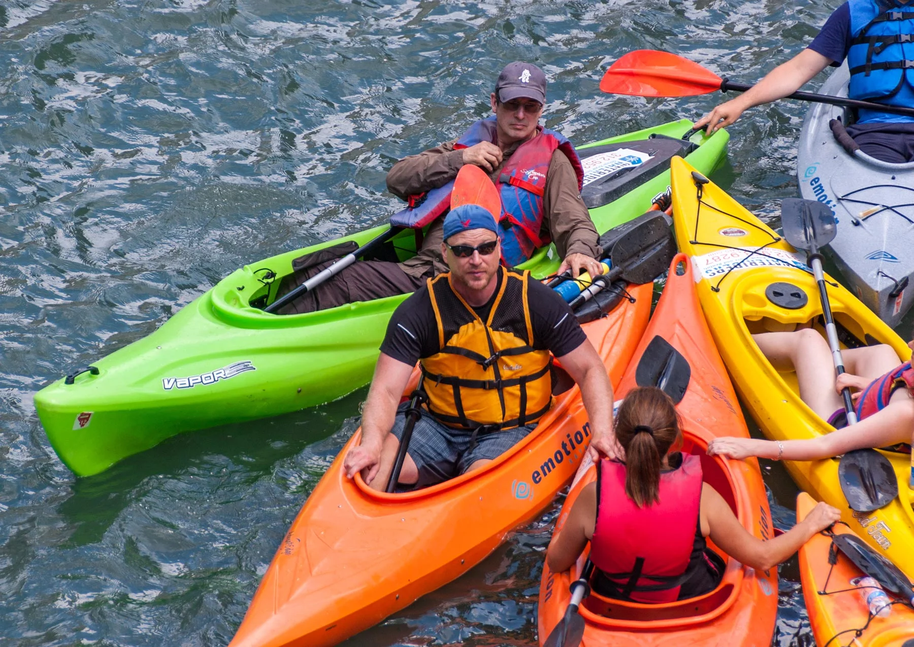 Kayaks on the Chicago River. Photo by Eric Allix Rogers.
