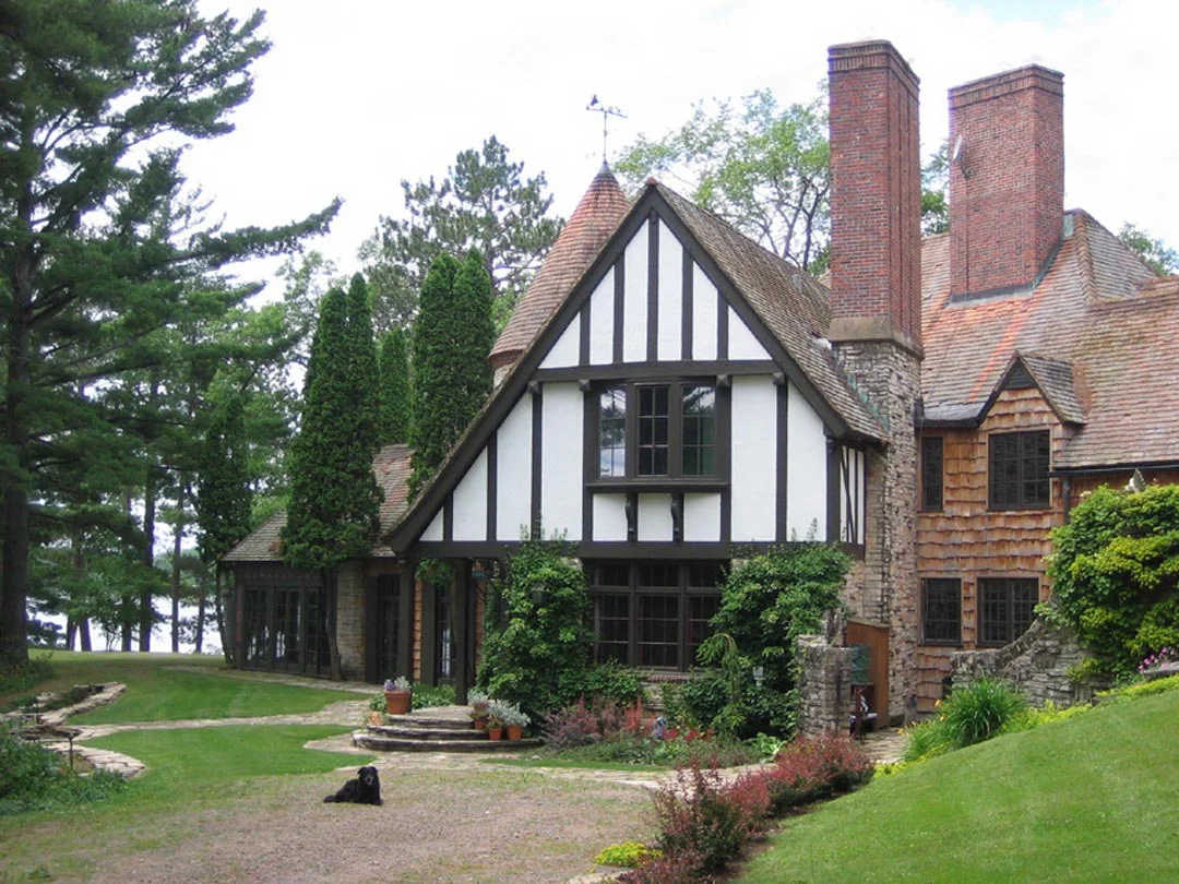Sunset Point, Eagle River, Wisconsin, designed by Nedved & Kimball. Courtesy of Wisconsin State Historic Preservation Office, AHI # 21559, 2005.