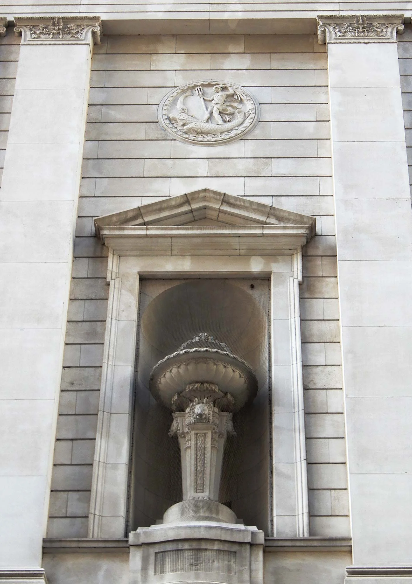 Close-up of Zettler’s adornments to the Palmer House, 17 E. Monroe Street. Photo by Julia Bachrach.