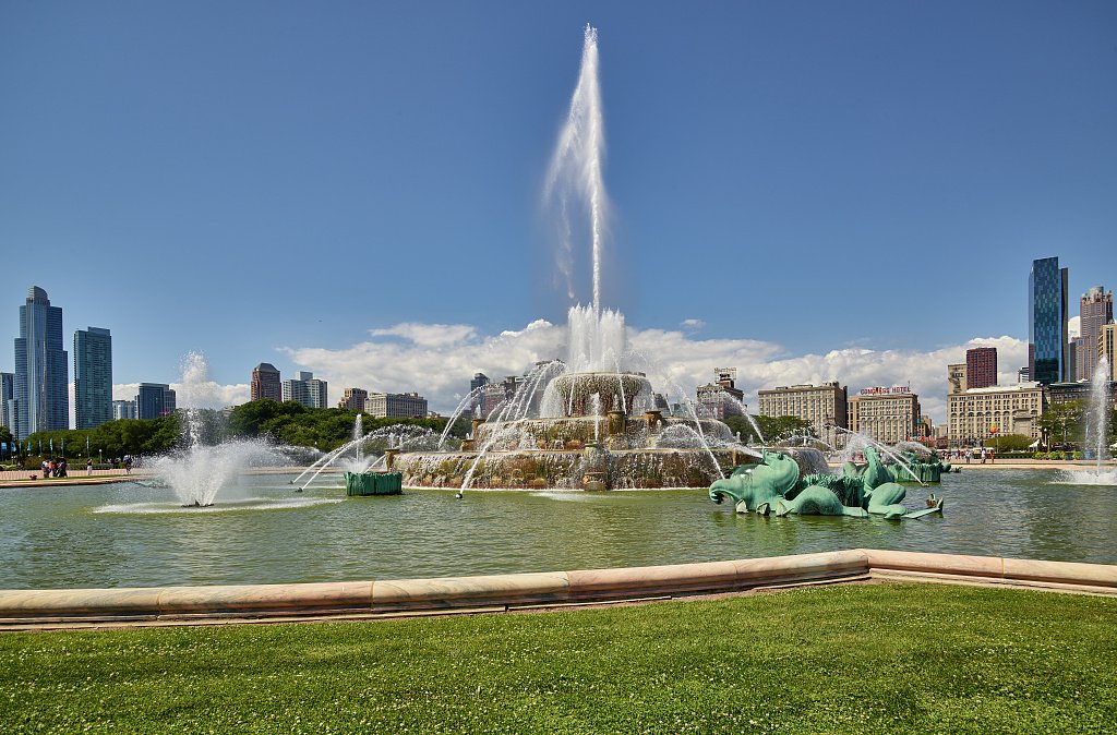 Buckingham Fountain Facts