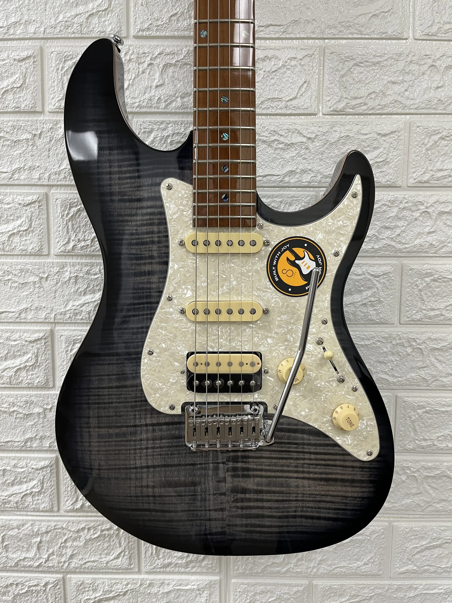 るるるSire エレキギター S7 FM Flame Maple サイヤー Sire Larry Carlton S7 FM New Gen Electric Guitar - See-through Red