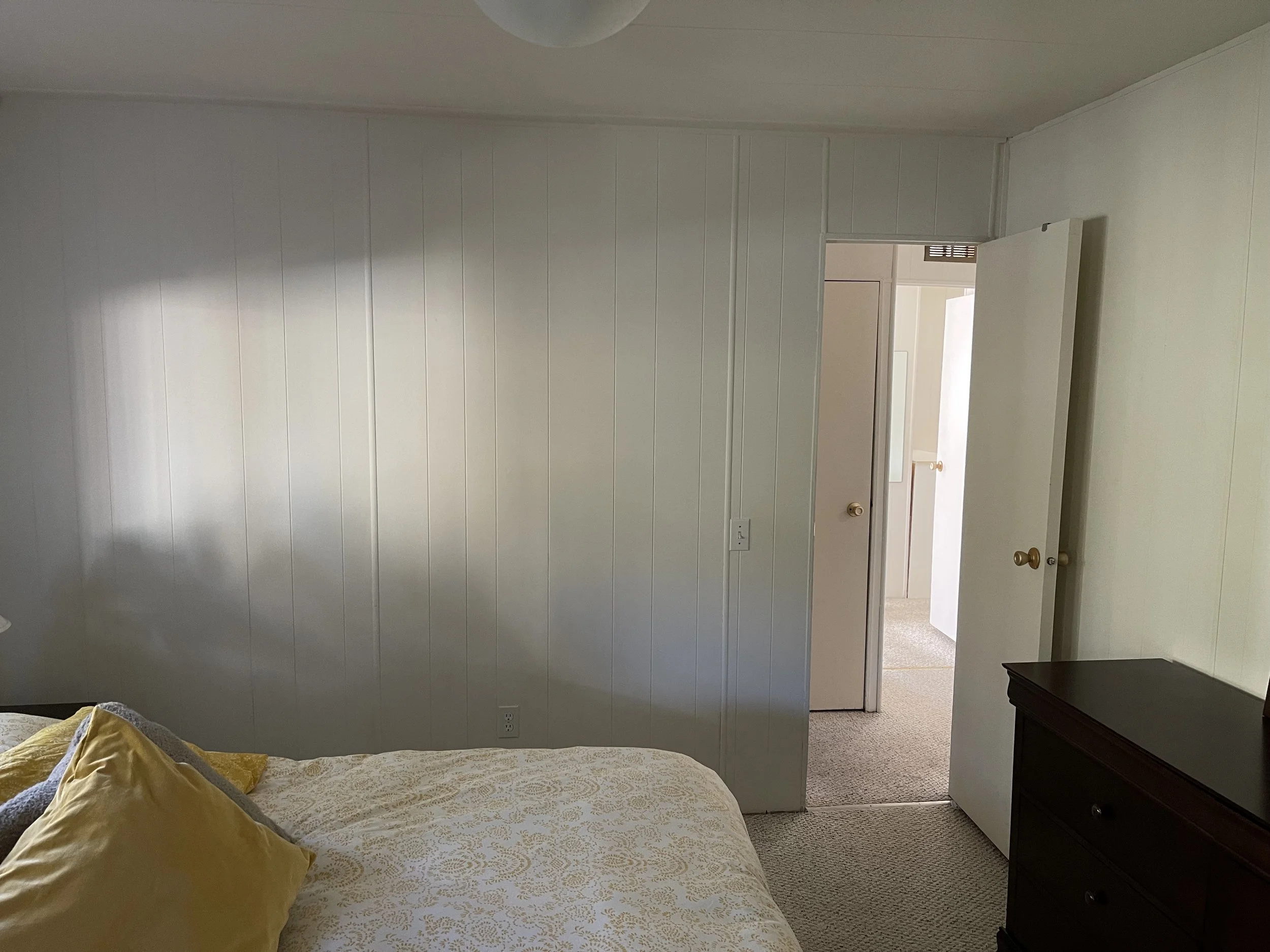 OldGuestBed2.jpg