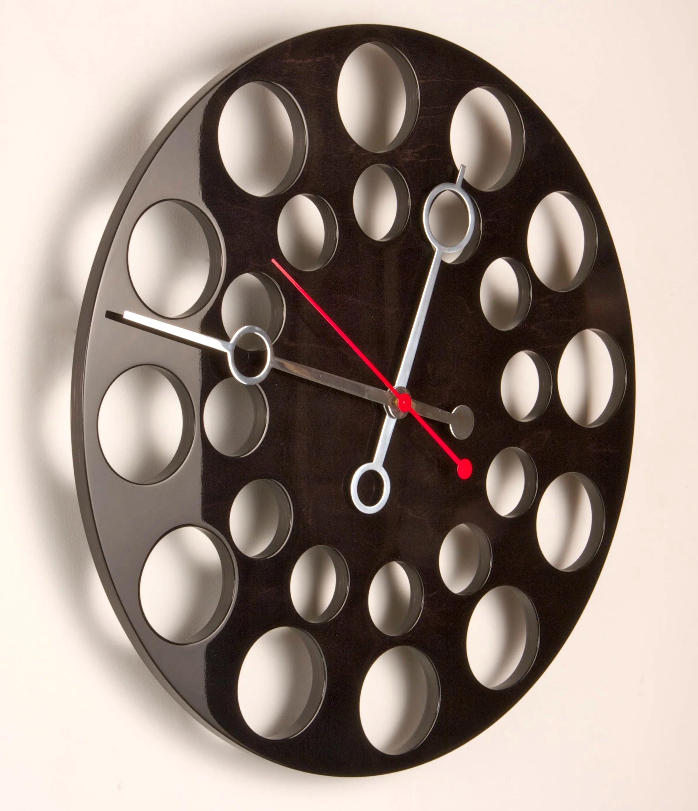POP Clock in Black, 18" Modern Wall Clock