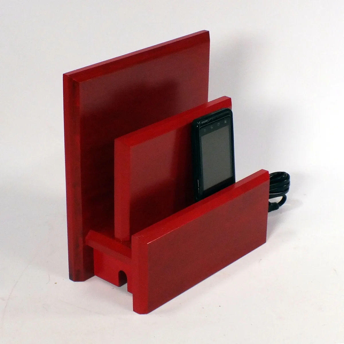sq diag phone 2-tb-d-comp-sq-m-red-paint-charging-station-tech-tamer-woodworks.jpeg