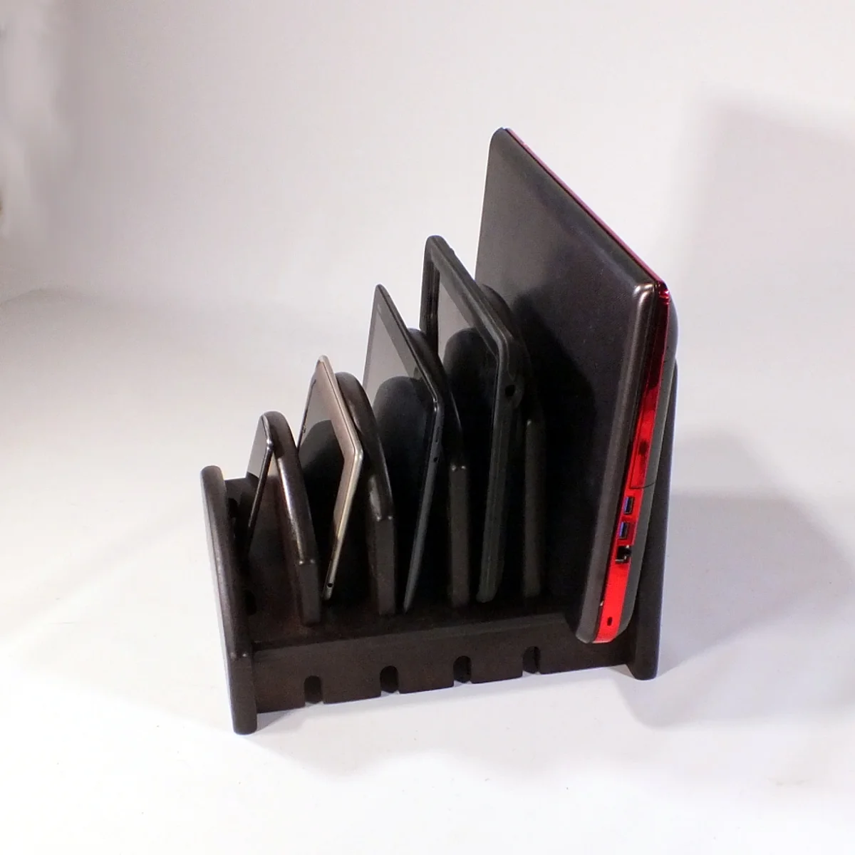 sq side full charging-station-wood-2-tbqg-rnd-map-ebo.jpeg