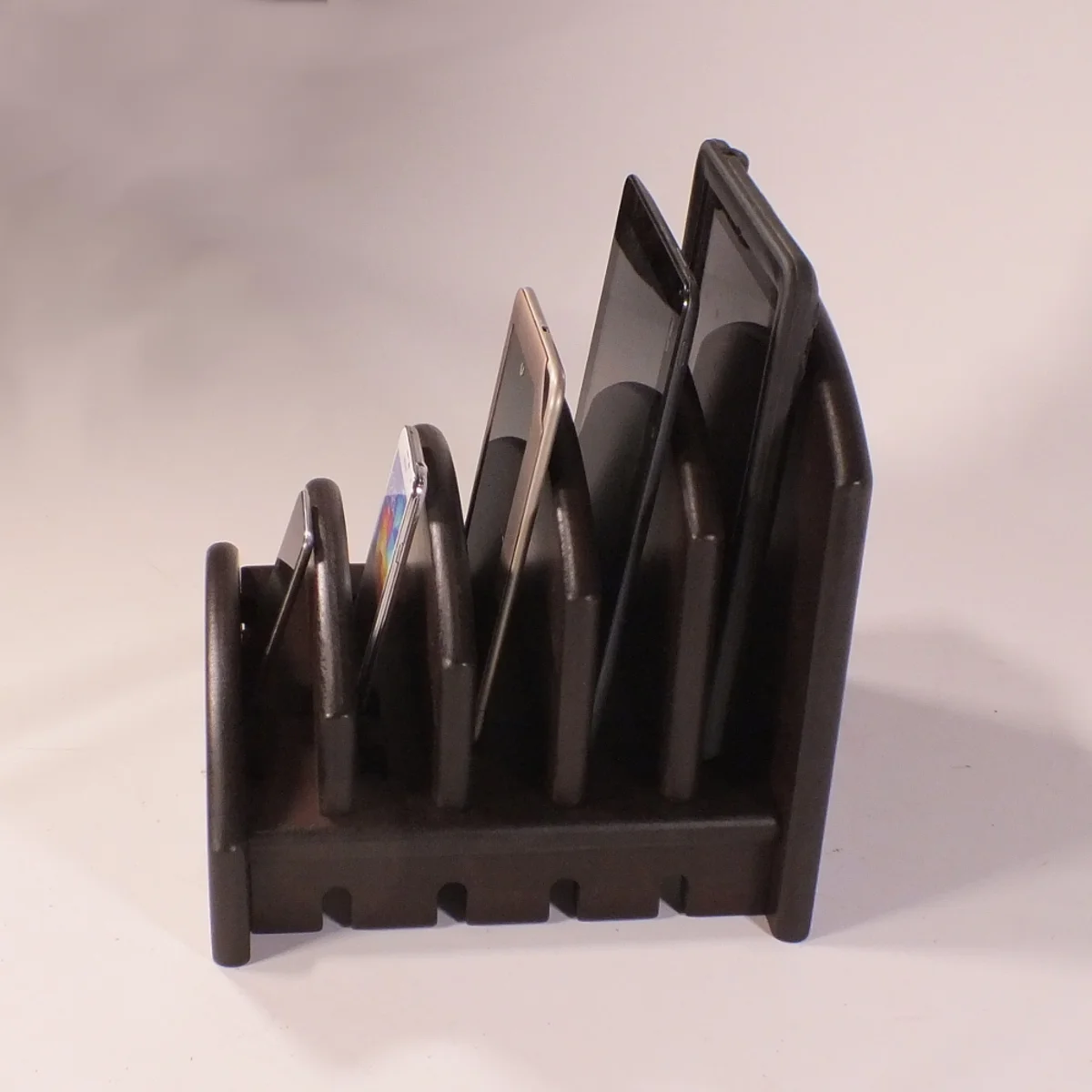 sq side lite load charging-station-wood-2-tbqc-rnd-ma-ebo.jpeg