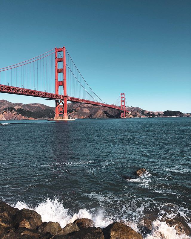 Damn it, San Francisco. You even made me enjoy a hike. 🖤
.
.
.
#vsco #sanfrancisco #fall #california #travel #nature #bridge #architecture #sf #goldengatebridge