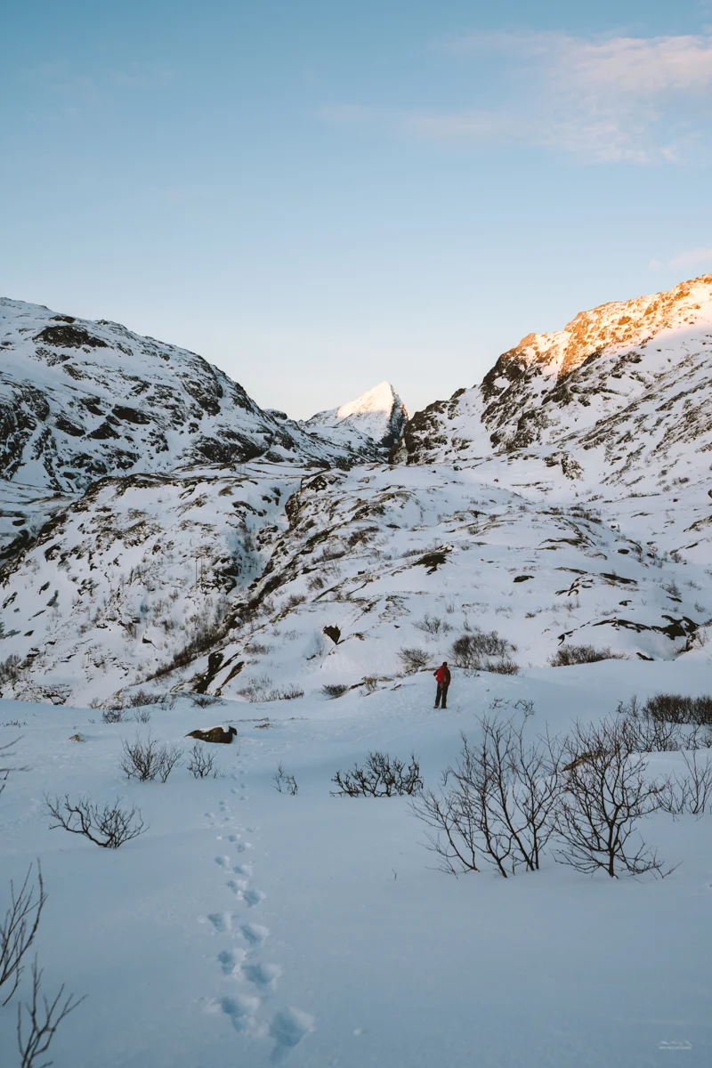 The climb between the Tridalsvatnet and Fjerddalsvatnet lakes