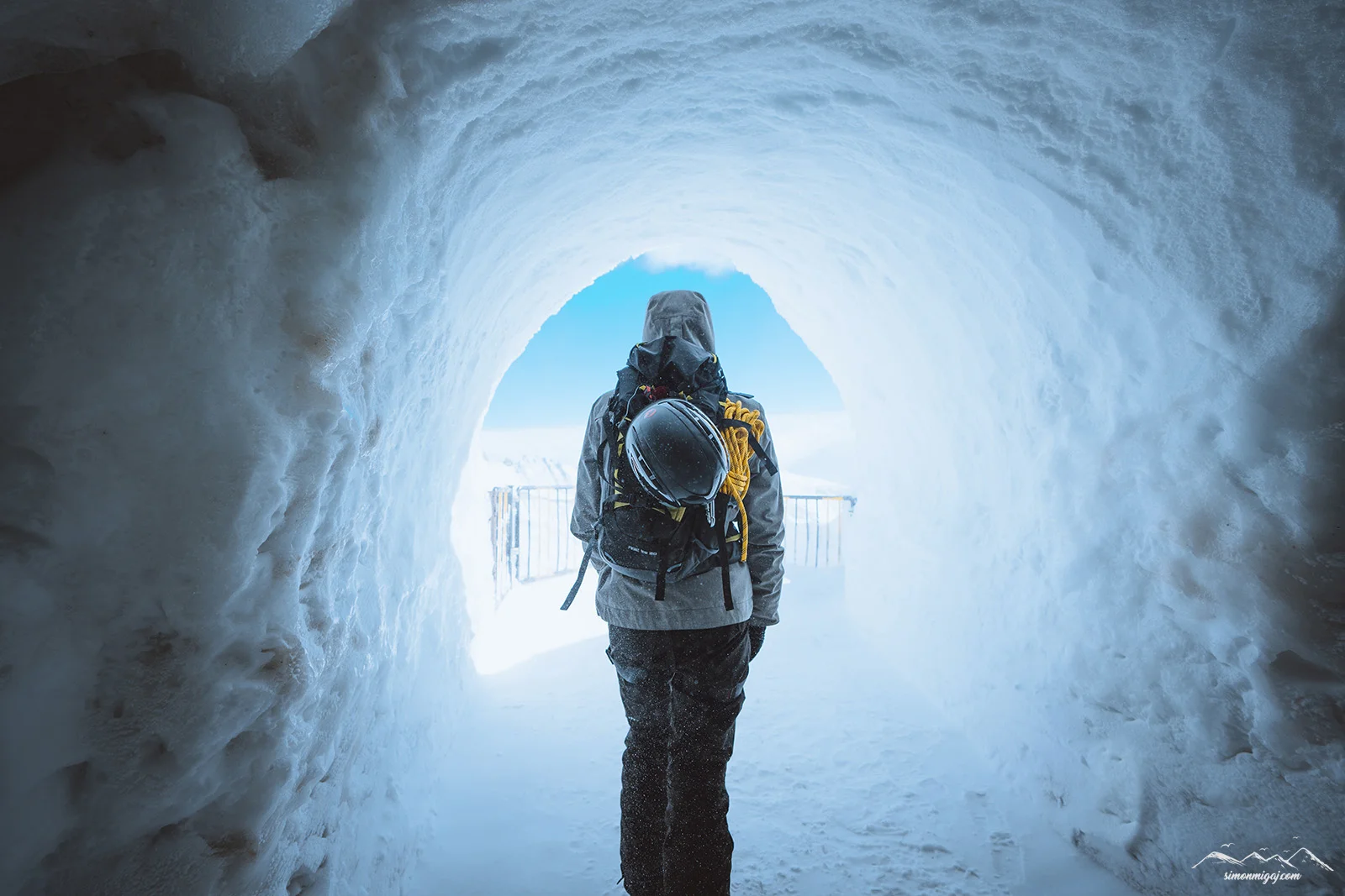 walking-out-ice-cave-aiguille-du-midi.jpg