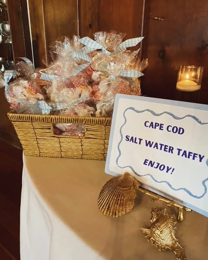 Sweet memories from this special day! Thank you again Lynn, for letting us supply you with your taffy needs for you sisters wedding 💍  #capecodwedding #weddingseason #saltwatertaffy #capecod #familybuisness #penneypatch #candystore #partyfavors #tha