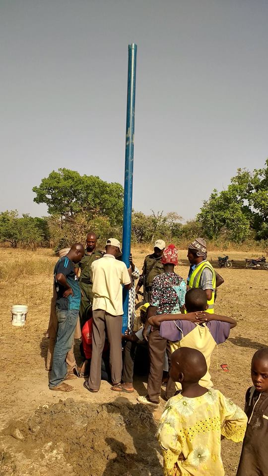 Placing the casement.