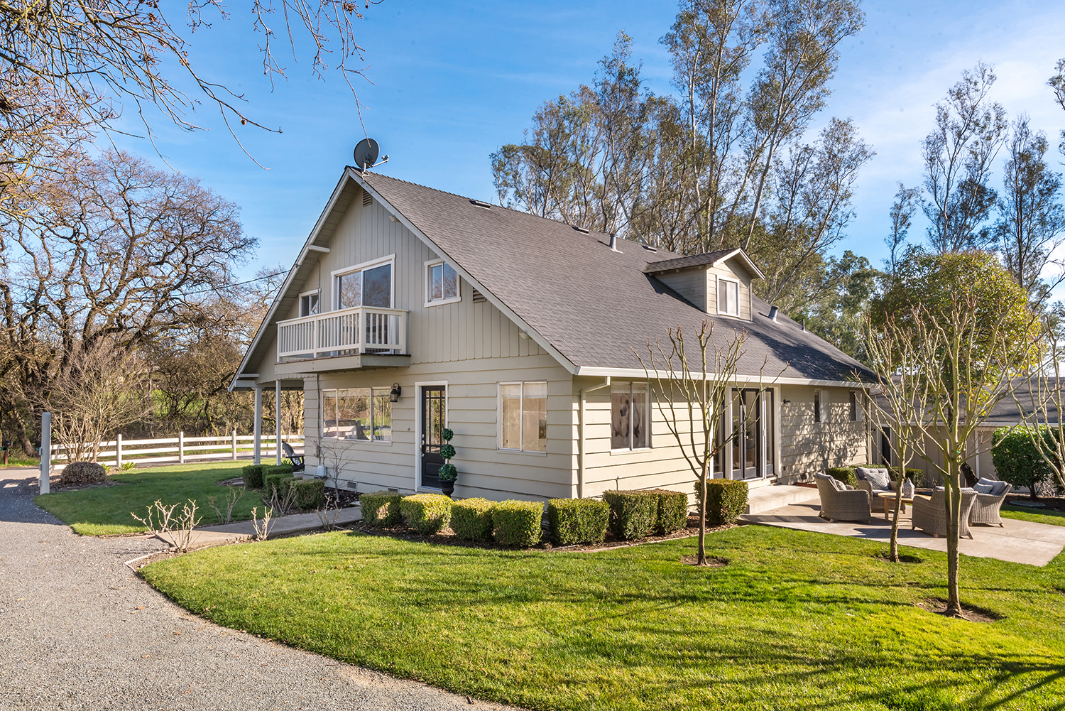 house exterior--005.jpg